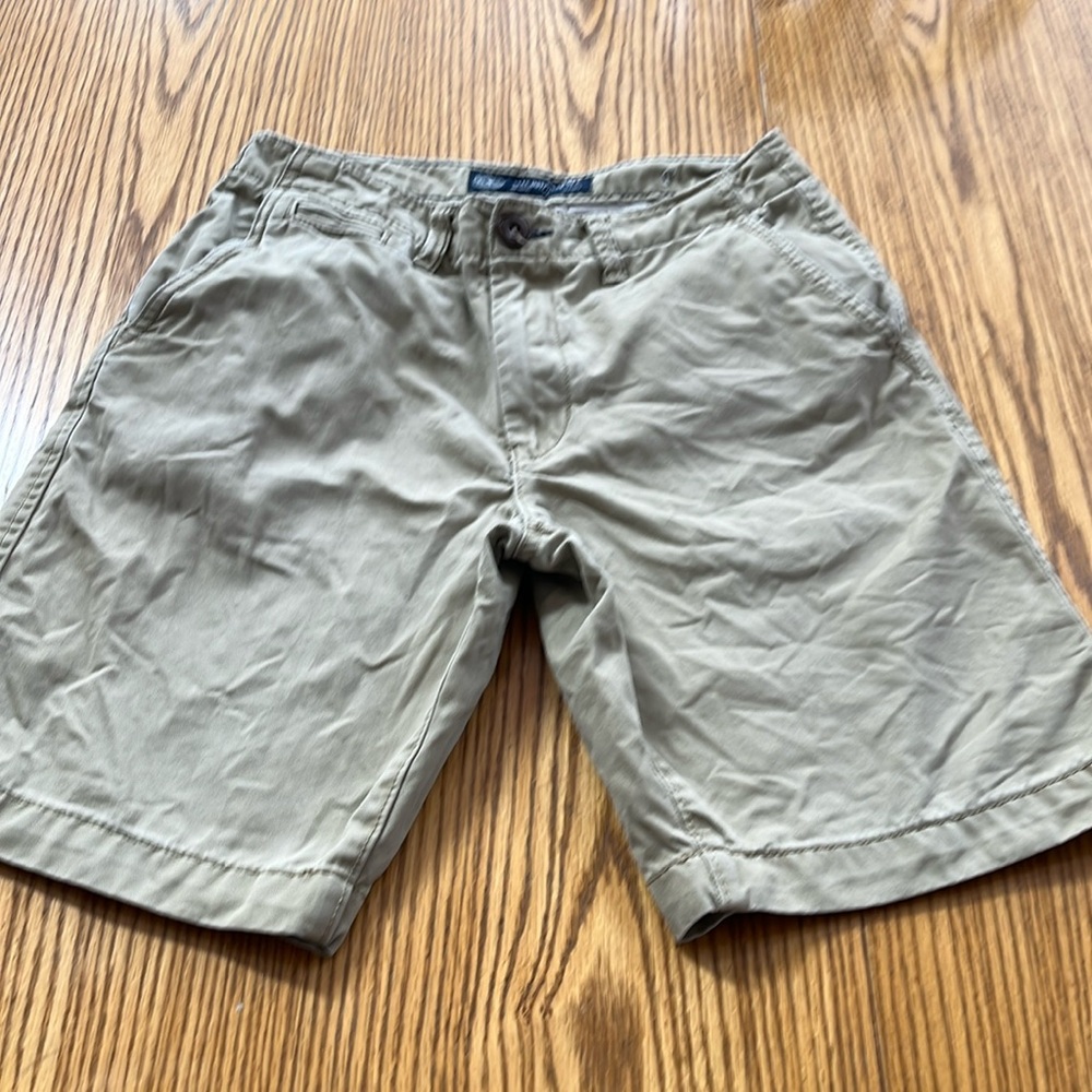 American Eagles Outfitters Khaki Tan shorts, EUC size 28 waist